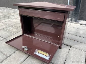 Poštovní schránka - 4