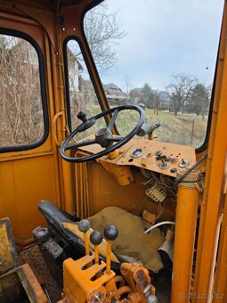 Kloubový nakladač 4×4 - 4