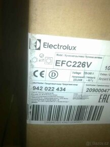 Kuchyňská sloupová digestoř ELECTROLUX 300 EFC226V - 4