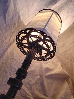 STEAMPUNK RECYCLE ART - PATINOVANÝ KOV - LAMPY SVÍTIDLA - 4