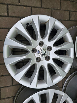 ALU kola disky Škoda 5x112 R17 Superb II Laurel 3T0 - 4
