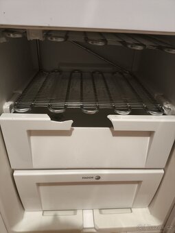Prodám plynový sporák, ledničku, pračku. - 4