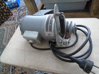 Motor MEZ Náchod 135W 4500 otáček 220V 50Hz 1,5A - 4