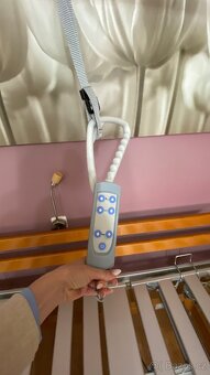 Polohovací zdravotnické lůžko Volker model 2080 - 4