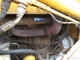 Traktorbagr Massey Ferguson 50HX - 4