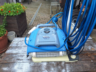 Automatický bazénový vysavač Dolphin Supreme M3 - 4