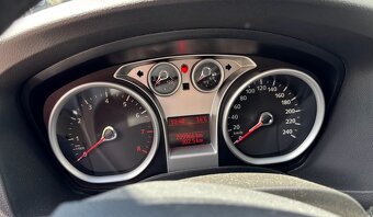 Ford Focus kombi 1,8 92kW Titanium, benzín a E85 - 4