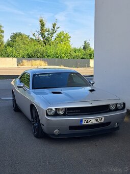 Dodge Challenger - 4