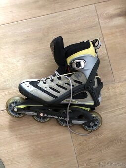 Kolečkové brusle Rollerblade in-line i s chrániči - 4