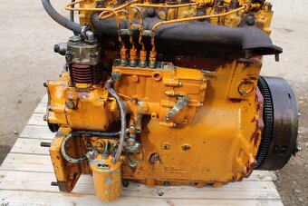 Zetor 7211 7245 motor na opravu - 4