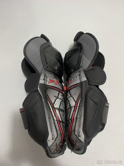 CCM jetspeed FT370 chrániče holení “14 - 4