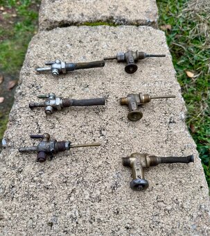 Jawa pérák, kyvacka, Ogar, CZ, Manet - paliváky - 4