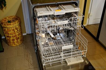 Miele myčka nerezová vestavná G 6100 , tři koše - 4