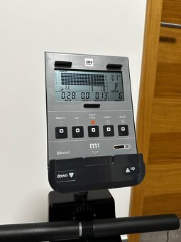 Veslovací trénažér BH FITNESS Aquo Dual - 4