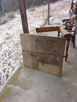 Starý dřevěný stůl - 4