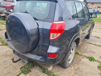 Toyota RAV4 - 4
