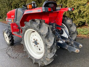 Malotraktor, Japonský traktor Yanmar F7, 17 koní - 4