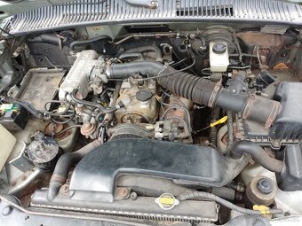 Kia Sportage 2.0i - 4