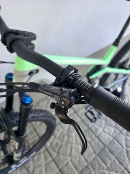 Horské kolo Canyon Strive CF 7.0 Carbon 2021 29″ - 4
