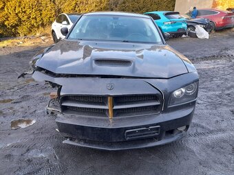 Dodge charger 6.1 srt Europe - 4