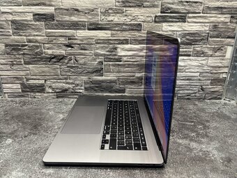 MacBook Pro 16" 2019 i7 / 16GB / 500GB / Pro 5300M - 4
