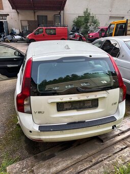 Volvo v50 d2 1.6 - 4