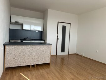 2kk po rekonstrukci Vladimírská 2512, 6.patro volný - 4