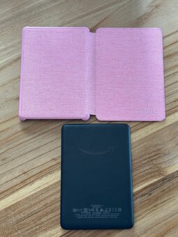 Čtečka Amazon Kindle 11. generace 16GB černá + obal 2 - 4
