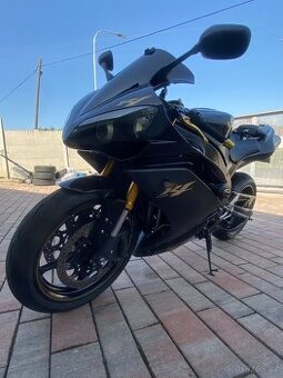 Yamaha R1 RN19 / 2007 - 4