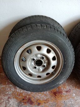 Zimní pneu na disku 165/70 R 13 - 4
