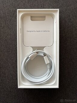 Apple iPhone SE (2022) 128GB - 4