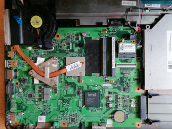 Zdarma doprava Notebook DELL INSPIRON N5030 na náhradní díly - 4