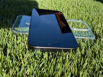 iPhone 15 Pro 128 GB - 4