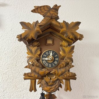 Staré dřevěné unikátní kukačky vyřezávané plně funkční - 4