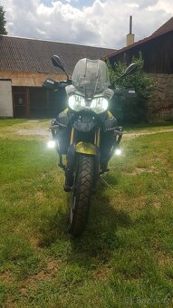 Triumph Tiger 800 XR 2011 - 4