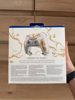 PS5 DualSense Ghost of Yotei Gold Limited Edition - 4