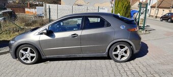 Honda civic 1.8 i-vtec - 4