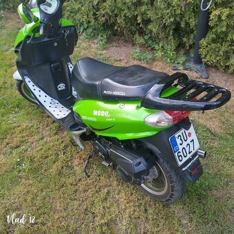 Skútr 50 ccm 4t - 4