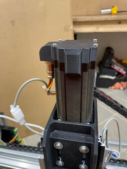 Funkční hobby CNC frézka - 4