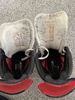 Brusle CCM jetspeed FT4 pro vel. 9 - 4