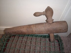 stará velká DŘEVĚNÁ PÍPA u sudu - stylová dekorace víno/pivo - 4