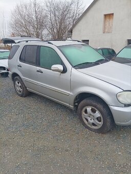 Mercedes-Benz Ml w163 MB 270 cdi ml manuál - 4