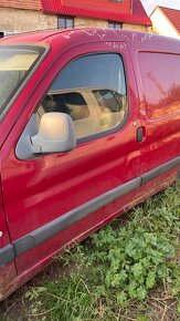 Prodám díly karoserie Peugeot Partner 2 - 4