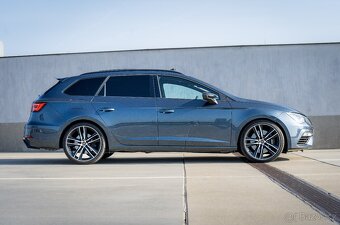Leon CUPRA ST300 4Drive - 4