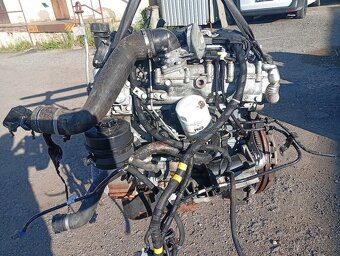 IVECO DAILY VI MOTOR 3,0HPI Z RV 2015 60000KM NAJETO - 4