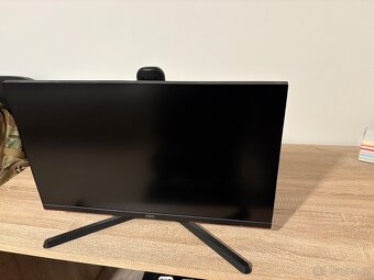 monitor AOC - 4