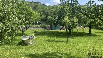 Prodej podílu 1/2 na stavebním pozemku se zahradou v Lysicíc - 4