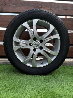 Alu kola 5x114.3 r17 s pneu (niss) - 4