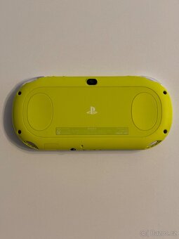 PlayStation vita PCH-2000 - 4