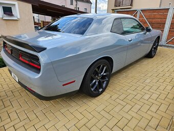 Dodge Challenger 5.7 Hemi NEHAVAROVANÉ - 4